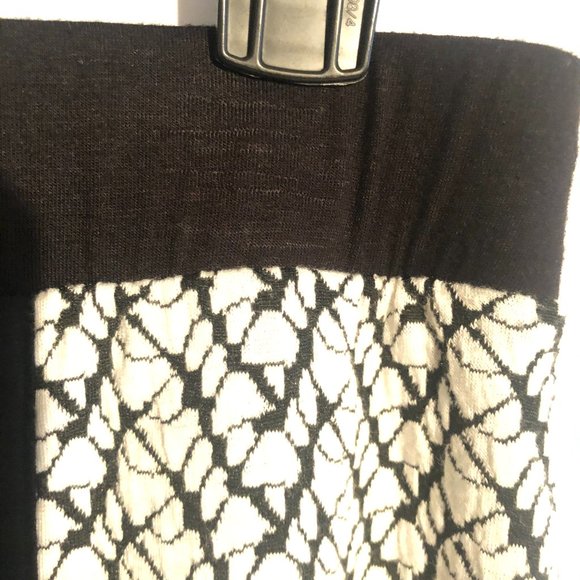 Le Lis Jacquard Pull-On Pencil Skirt - Picture 5 of 5
